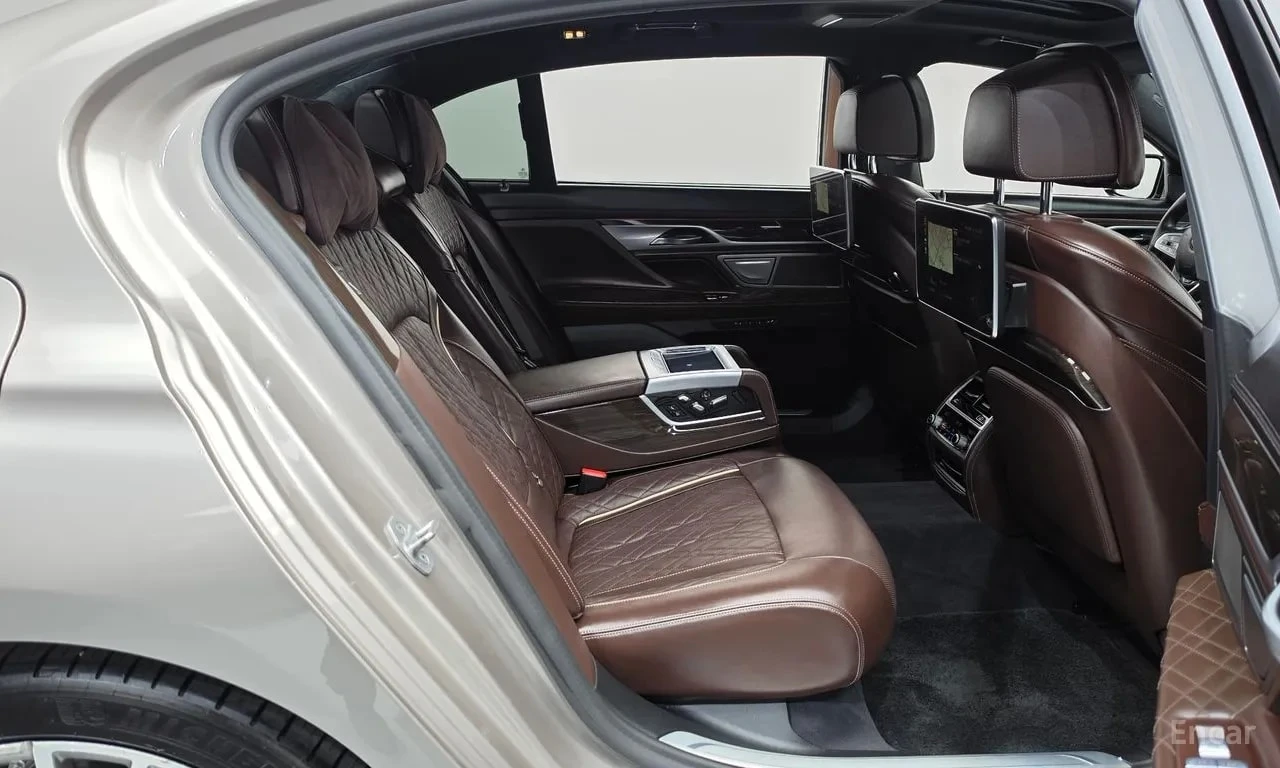 BMW 740 Li xDrive Design Pure Excellence* АВТОКРЕДИТ * , снимка 12 - Автомобили и джипове - 56072677