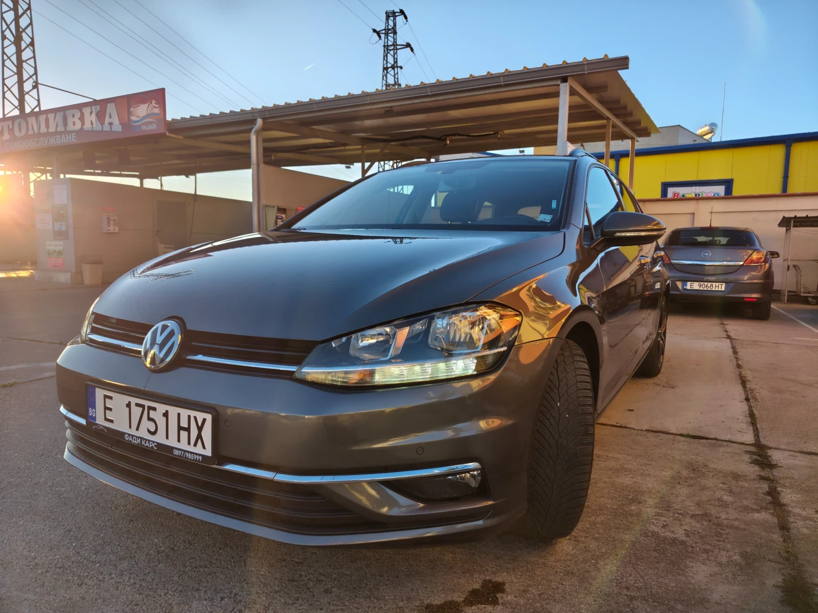 VW Golf, снимка 2 - Автомобили и джипове - 56349090