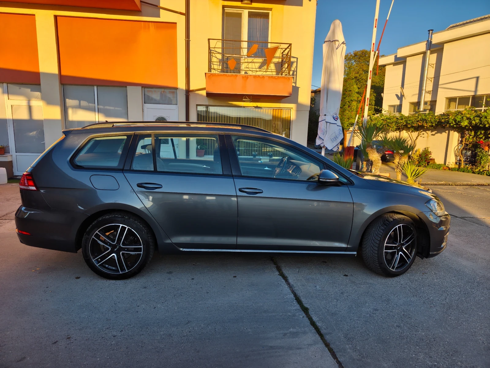 VW Golf, снимка 7 - Автомобили и джипове - 56349090