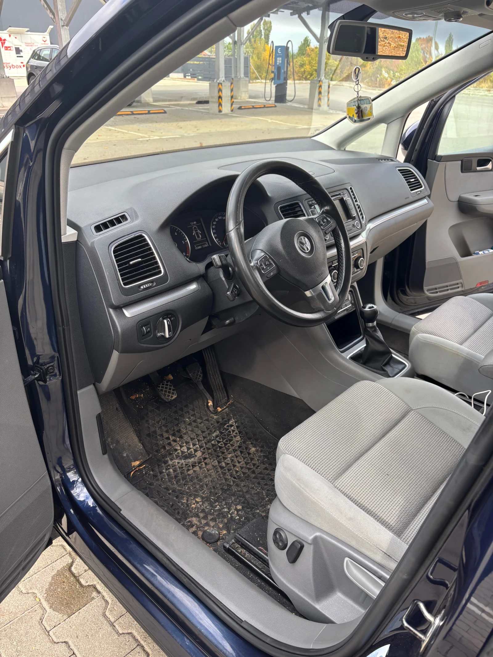 VW Sharan 2.0 TDI Highline, снимка 8 - Автомобили и джипове - 56556544