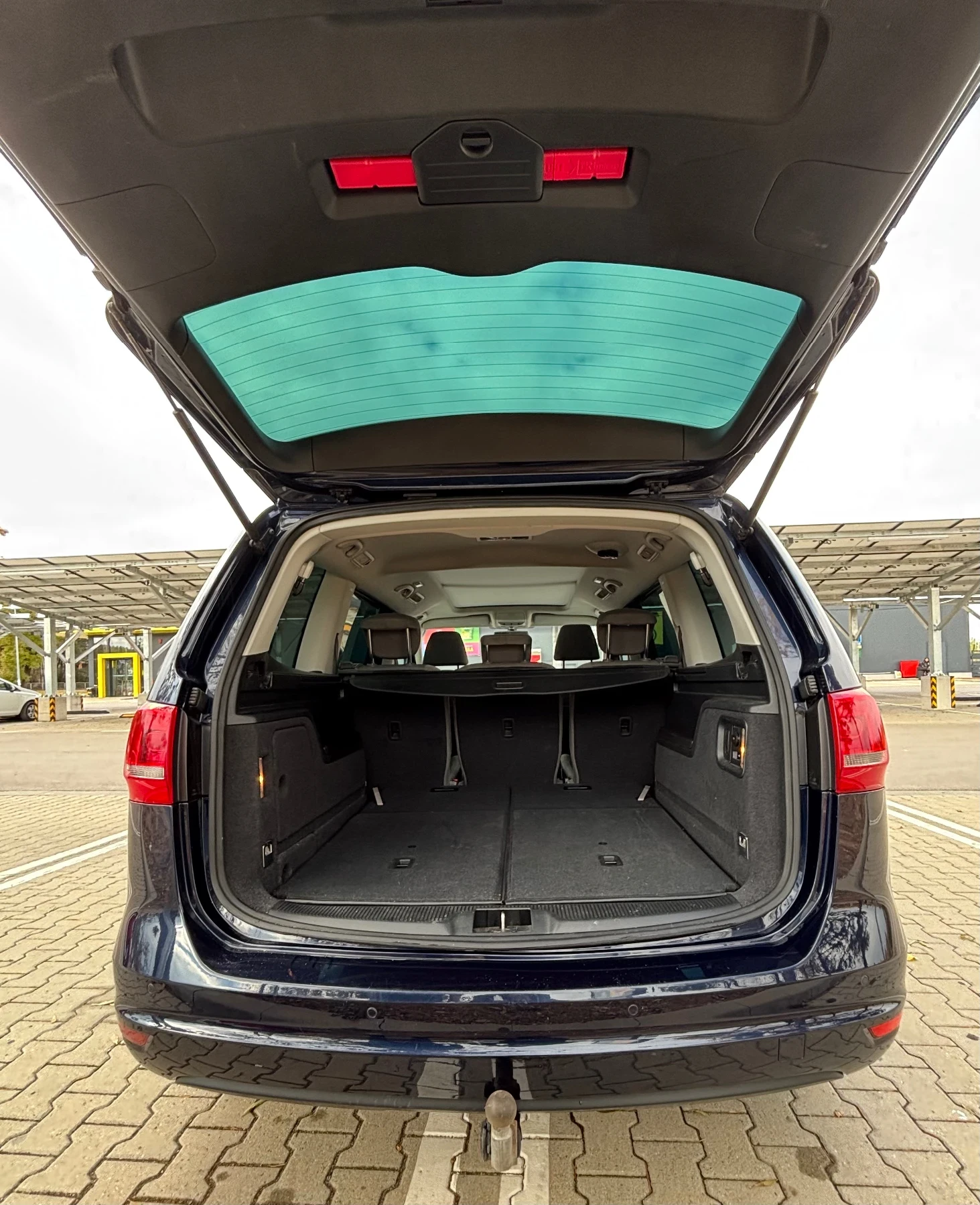 VW Sharan 2.0 TDI Highline, снимка 7 - Автомобили и джипове - 56556544