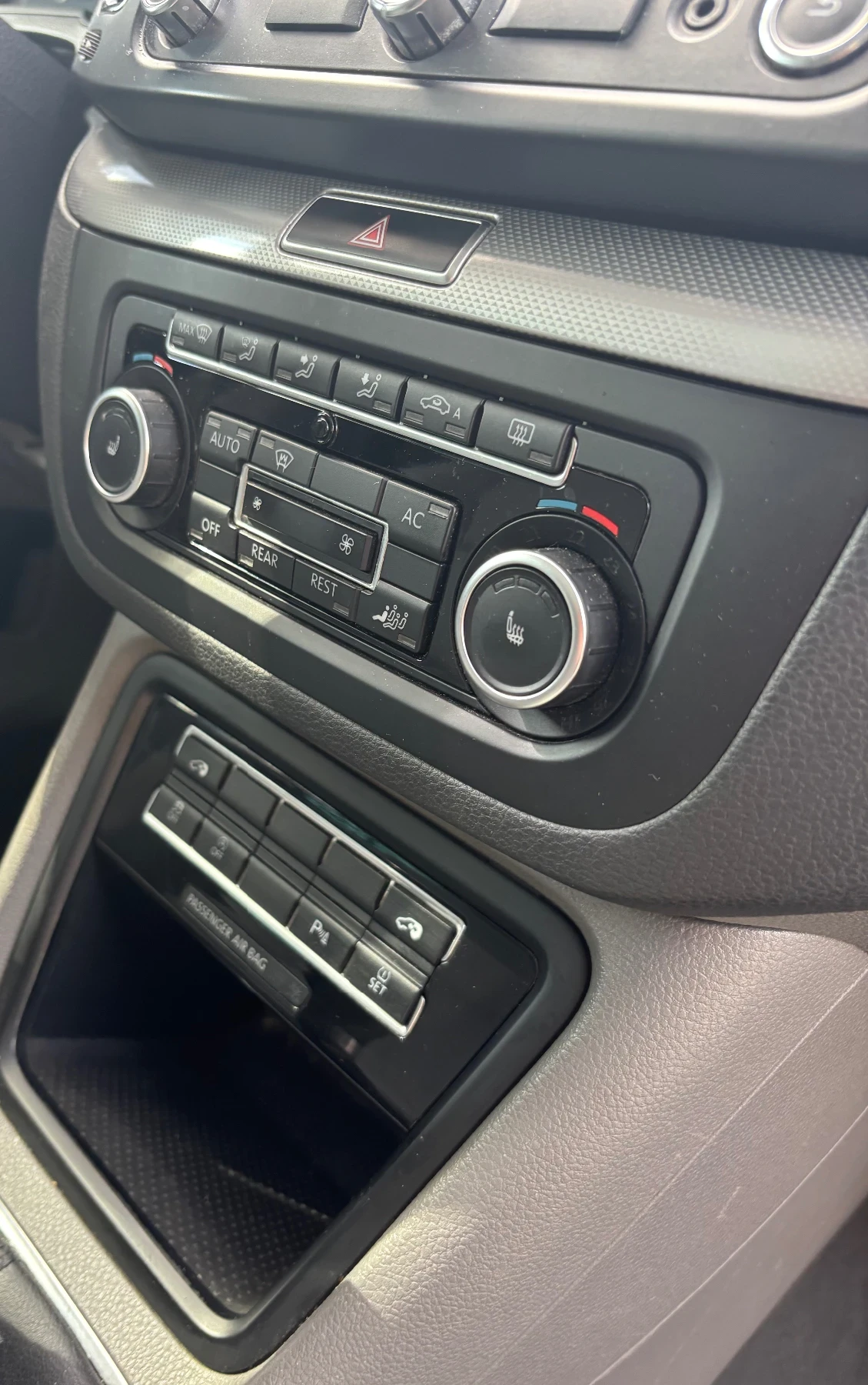 VW Sharan 2.0 TDI Highline, снимка 10 - Автомобили и джипове - 56556544