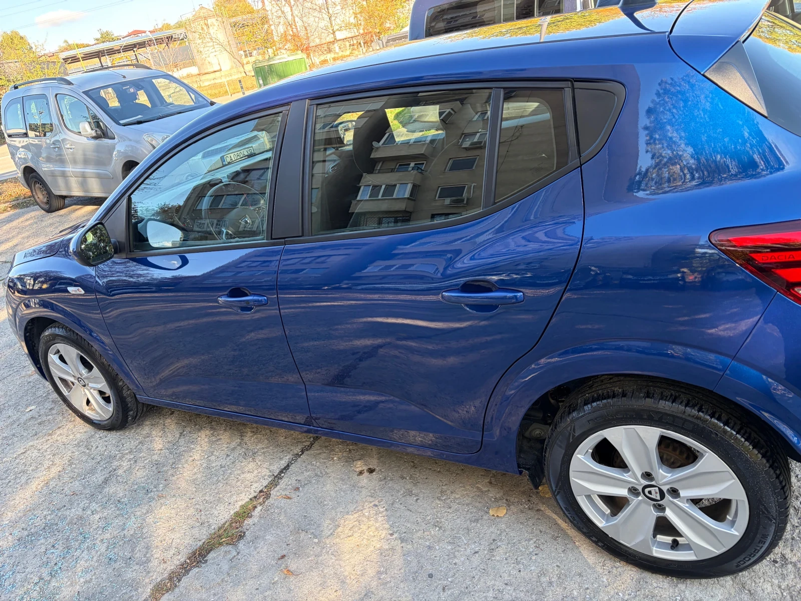 Dacia Sandero, снимка 5 - Автомобили и джипове - 56625937