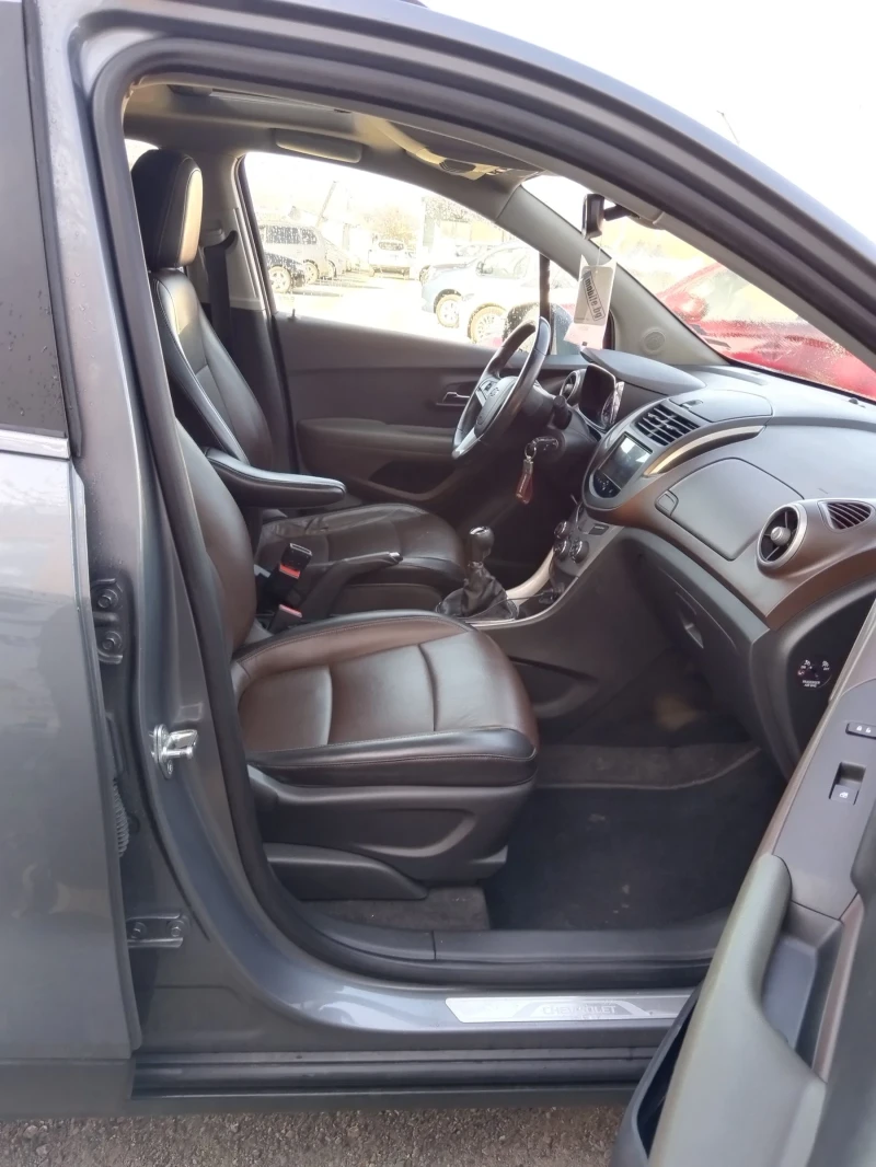 Chevrolet Trax 1.7D. 130кs. 6 ckorosti Fyl ekstri 4x4, снимка 6 - Автомобили и джипове - 48614380