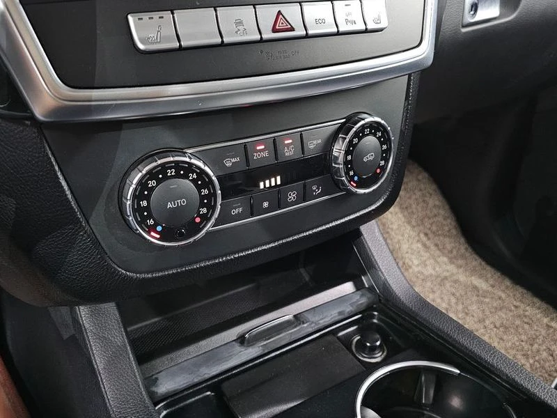 Mercedes-Benz ML 250 Mercedes-Benz ML 250 ЕЛ. БАГАЖНИК* ЛЮК* КРАЙНА ЦЕН, снимка 17 - Автомобили и джипове - 55597581