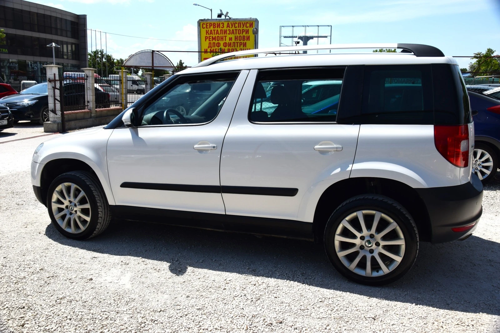 Skoda Yeti 2.0TDI 4X4+ NAVI - изображение 4