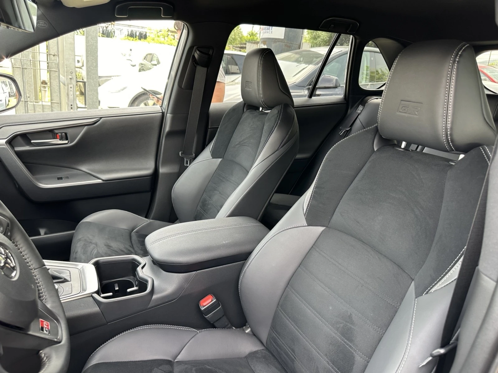 Toyota Rav4 GR/PLUG-IN HYBRID/306.PS 4x4 | Mobile.bg   14