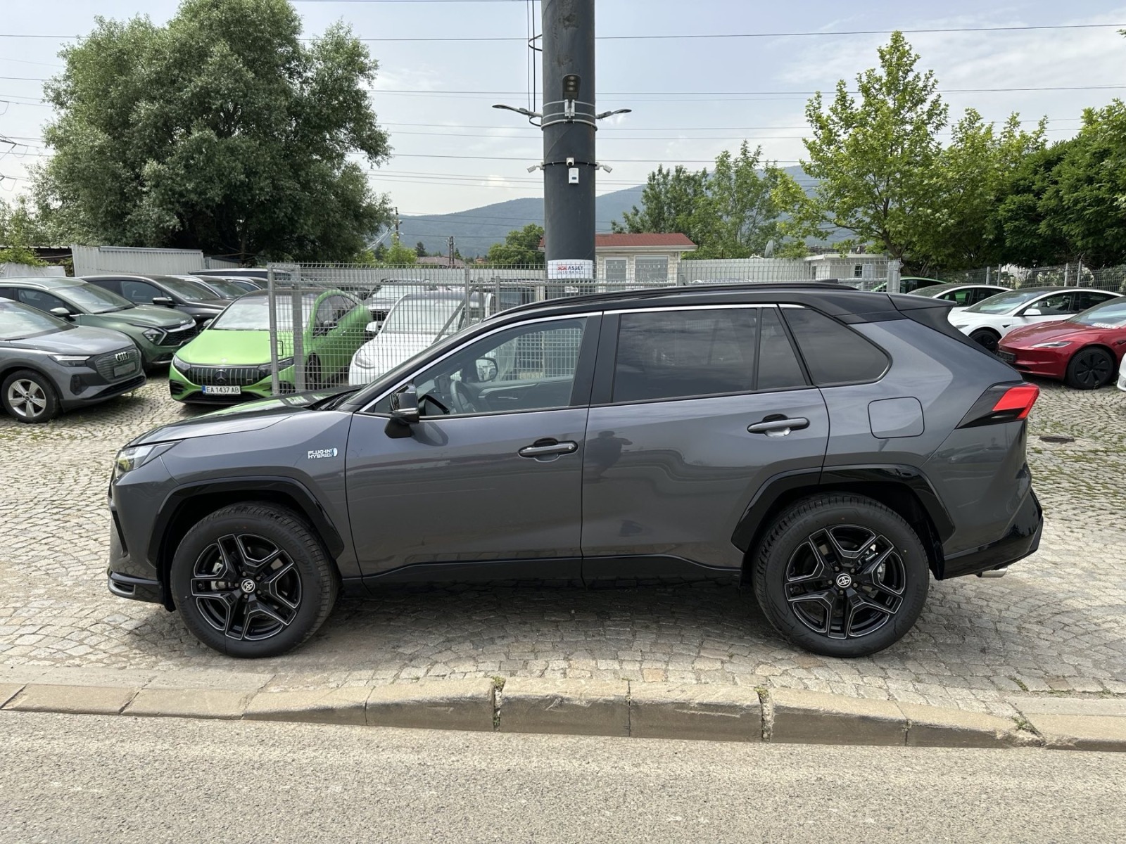 Toyota Rav4 GR/PLUG-IN HYBRID/306.PS 4x4 - изображение 4