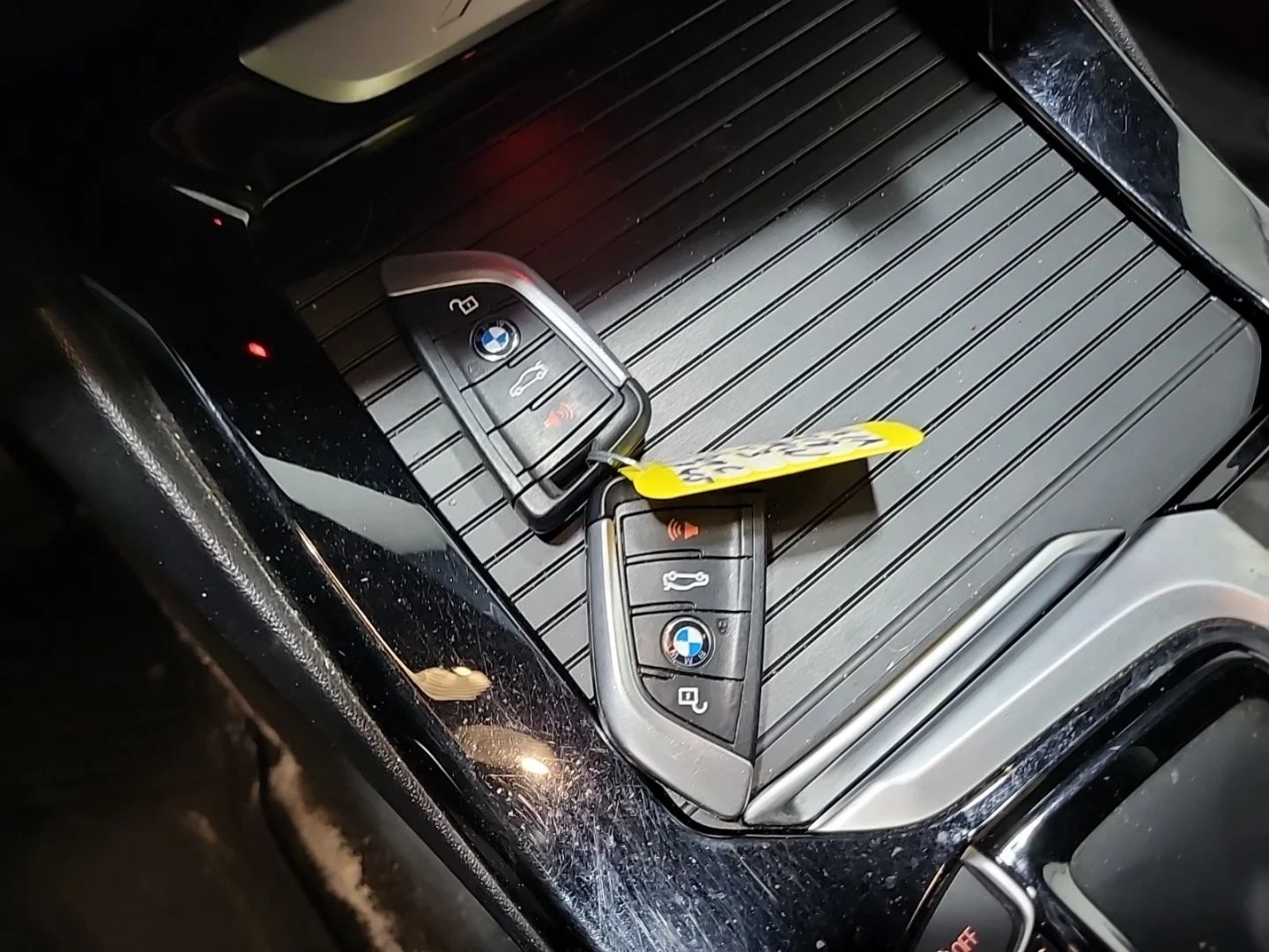 BMW X3 Xdrive* Digital* HUD* CarPlay* Ambient* Keyless* П, снимка 13 - Автомобили и джипове - 53709692