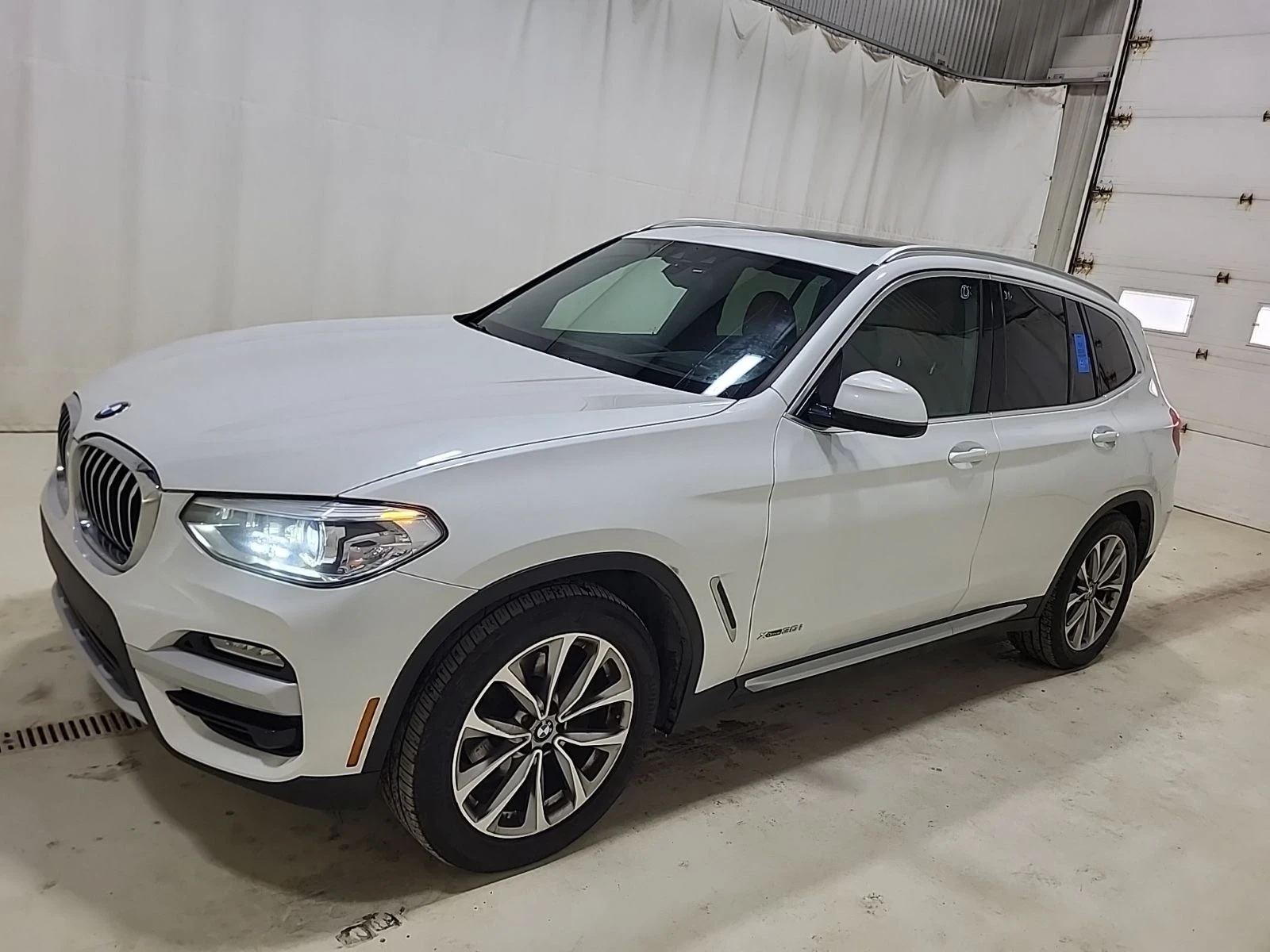 BMW X3 Xdrive* Digital* HUD* CarPlay* Ambient* Keyless* П