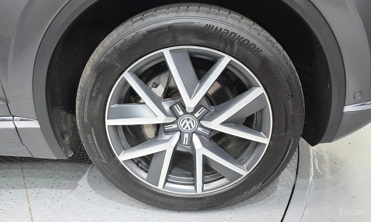 VW Touareg * 3.0TDI* PRESTIGE* ПОДГРЕВ* ОБДУХВАНЕ* ПАНОРАМА* , снимка 5 - Автомобили и джипове - 54497456