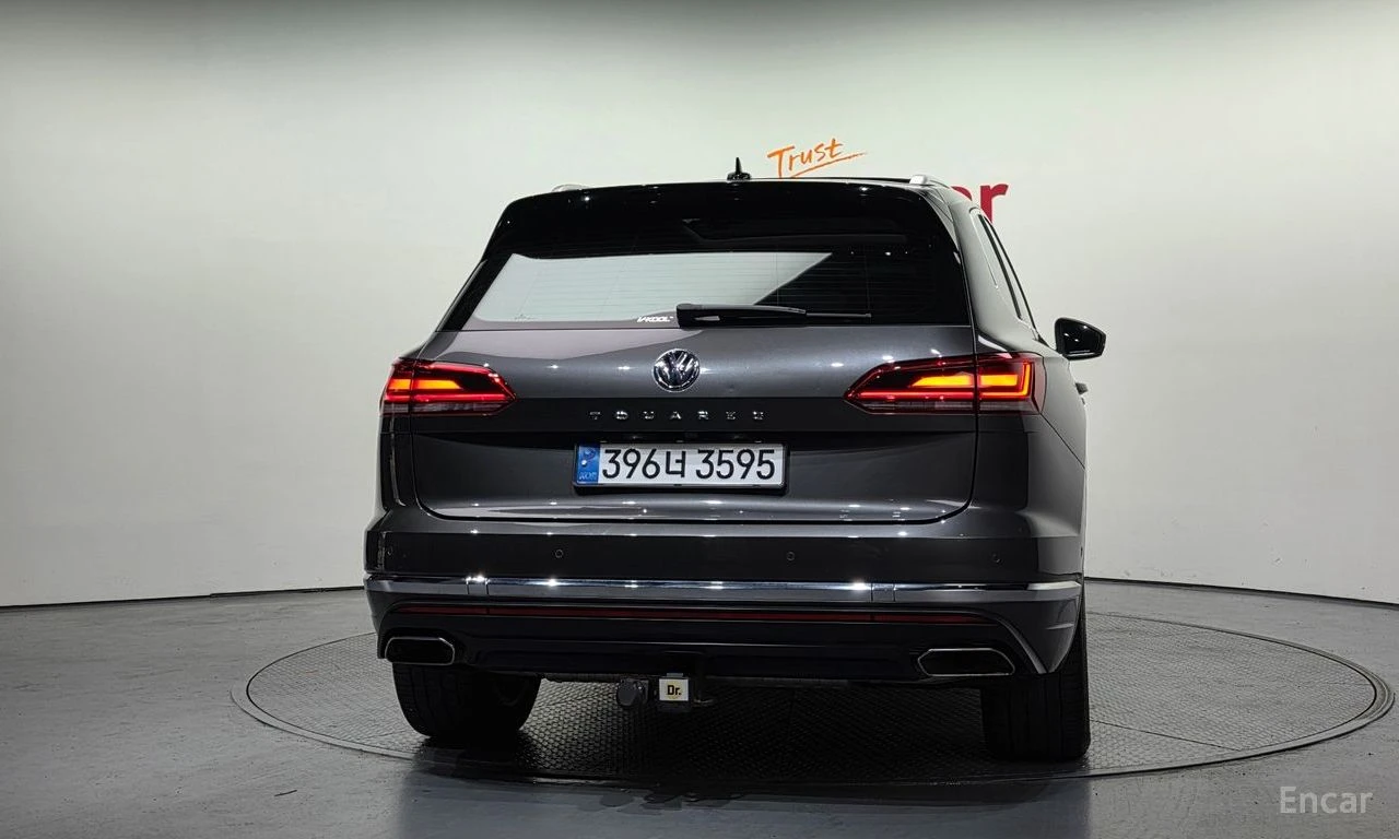 VW Touareg * 3.0TDI* PRESTIGE* ПОДГРЕВ* ОБДУХВАНЕ* ПАНОРАМА* , снимка 4 - Автомобили и джипове - 54497456