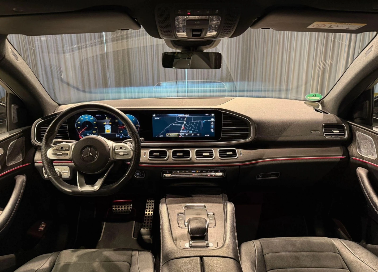 Mercedes-Benz GLE 400 d 4Matic AMG-Line, снимка 8 - Автомобили и джипове - 54749224