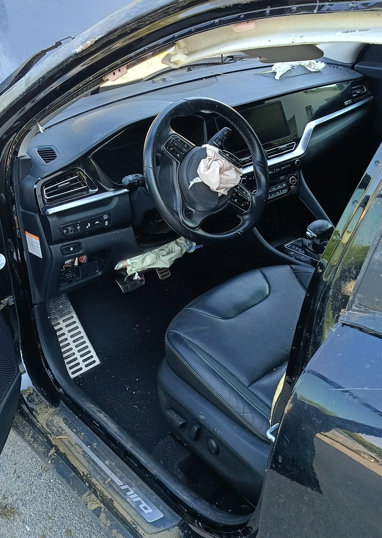 Kia Niro, снимка 6 - Автомобили и джипове - 55613689