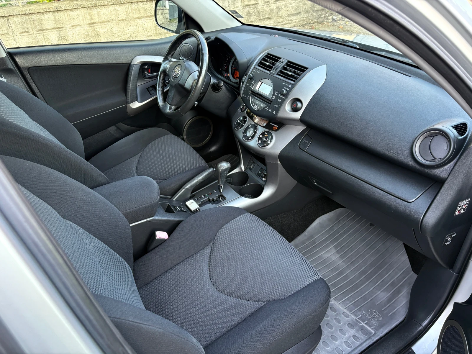 Toyota Rav4 2.0VVTI 4X4# АВТОМАТИК# 165 000км#, снимка 8 - Автомобили и джипове - 55667922