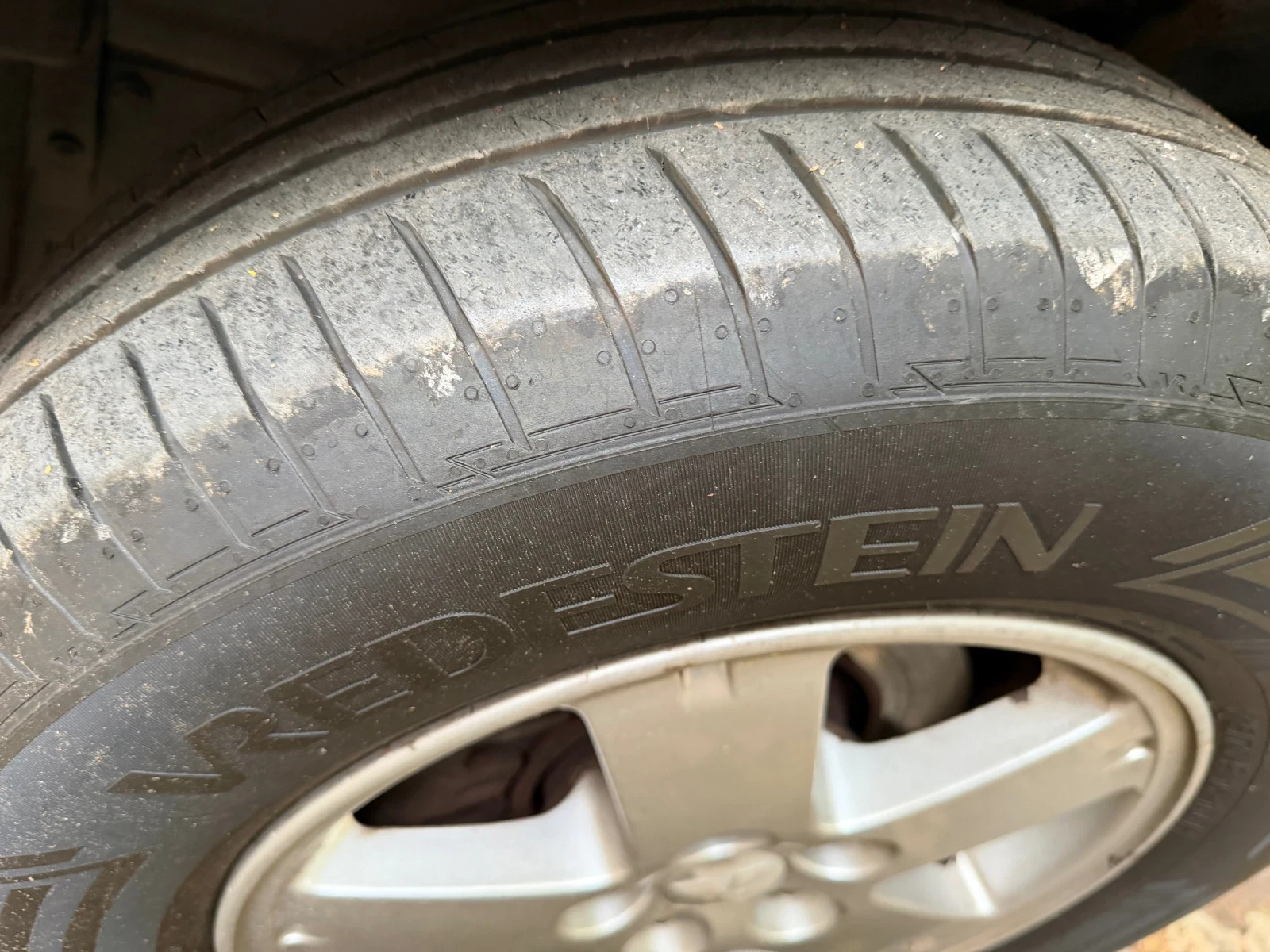 Mitsubishi Outlander 2.4 бензин 4х4 ръчка, снимка 16 - Автомобили и джипове - 56644384