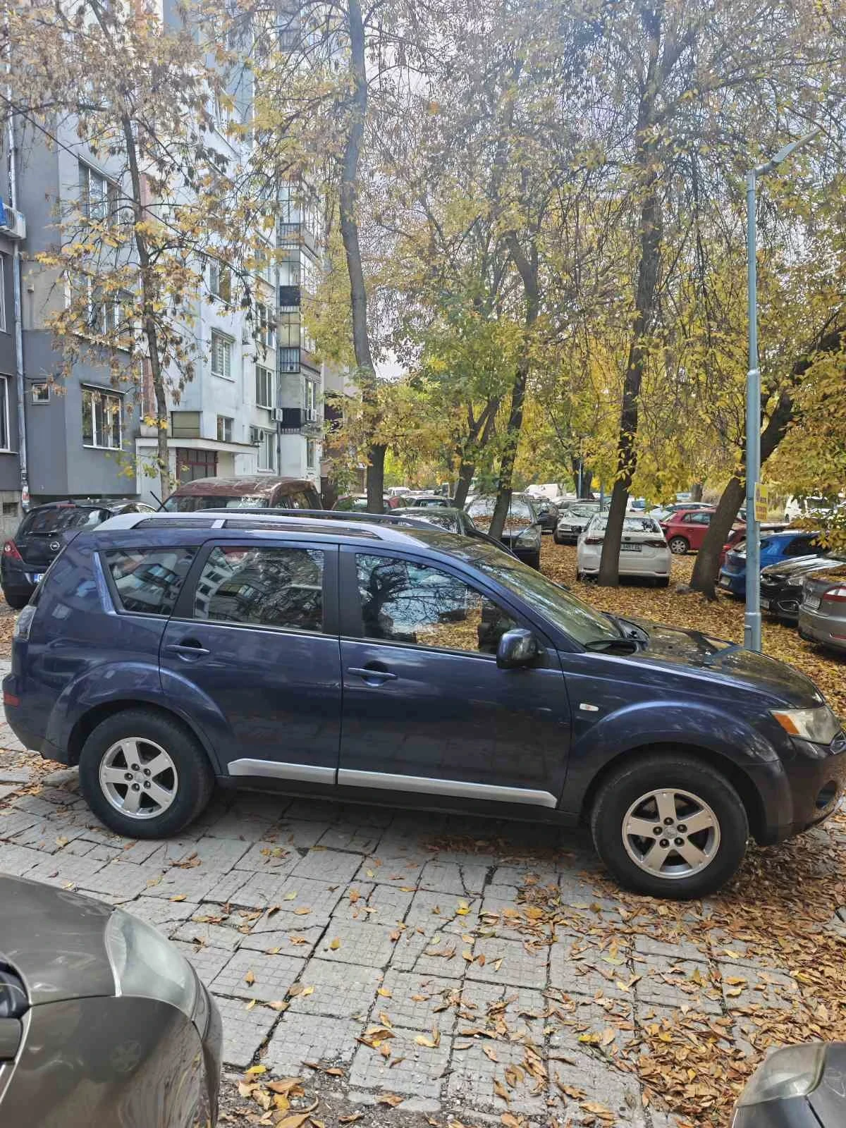 Mitsubishi Outlander 2.4 бензин 4х4 ръчка, снимка 14 - Автомобили и джипове - 56644384