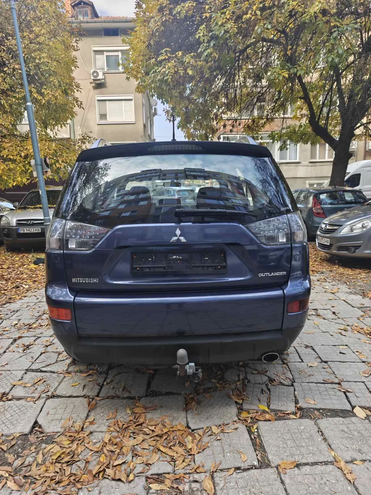Mitsubishi Outlander 2.4 бензин 4х4 ръчка, снимка 7 - Автомобили и джипове - 56644384