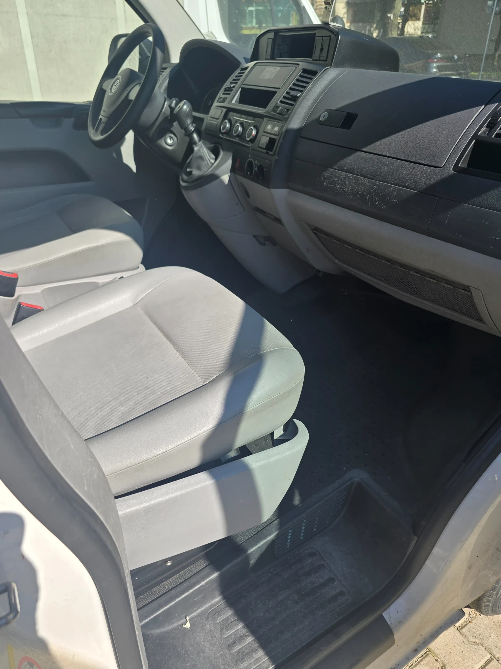 VW Transporter T5, снимка 4 - Бусове и автобуси - 54891637