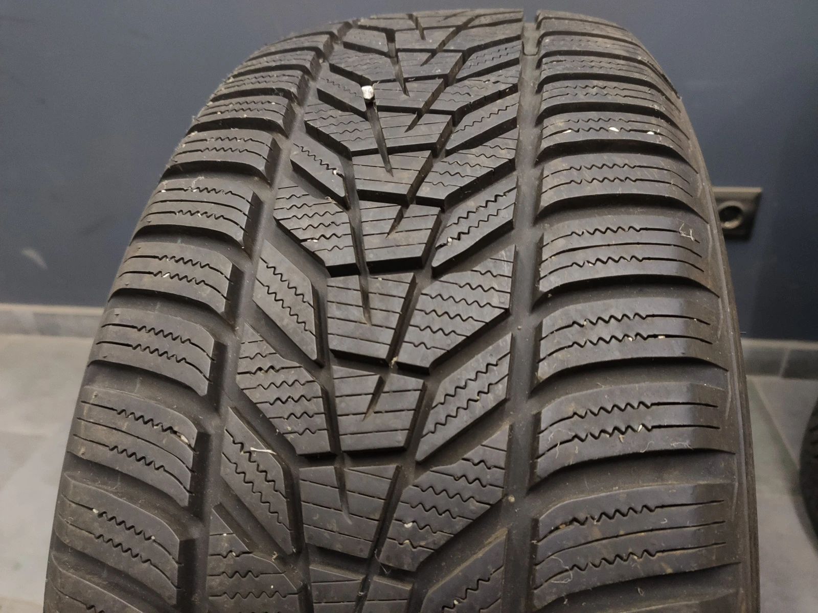  235/55R17 | Mobile.bg   3