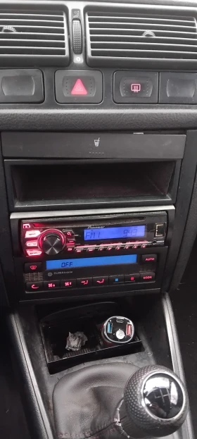 VW Golf VW Golf 4 1, 6 бензин/газ, снимка 3