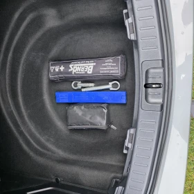 Toyota Corolla 1.8 hibrid, снимка 14