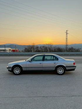 BMW 740 4.4i, снимка 2 - Автомобили и джипове - 53663811