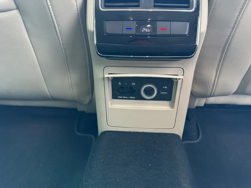 Skoda Superb 2.0 TSI Дистроник Carplay, снимка 6 - Автомобили и джипове - 47609320