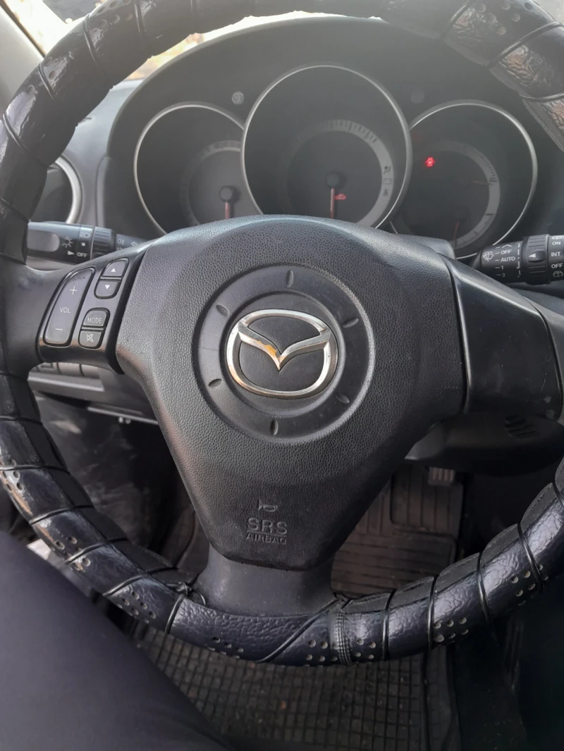 Mazda 3, снимка 7 - Автомобили и джипове - 47711694