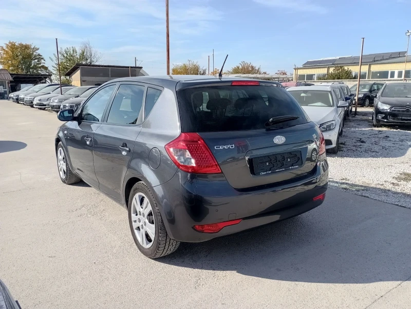 Kia Ceed 1.4, ГАЗ, Италия , снимка 6 - Автомобили и джипове - 47801593