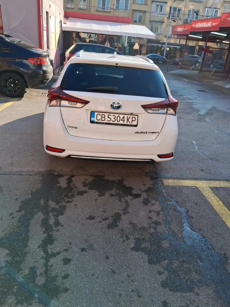 Toyota Auris 1.8HSD Luna, снимка 3 - Автомобили и джипове - 48736082