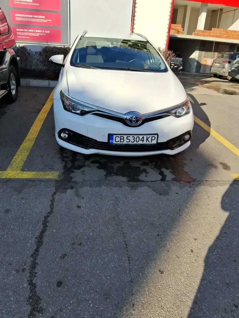 Toyota Auris 1.8HSD Luna, снимка 1 - Автомобили и джипове - 48736082