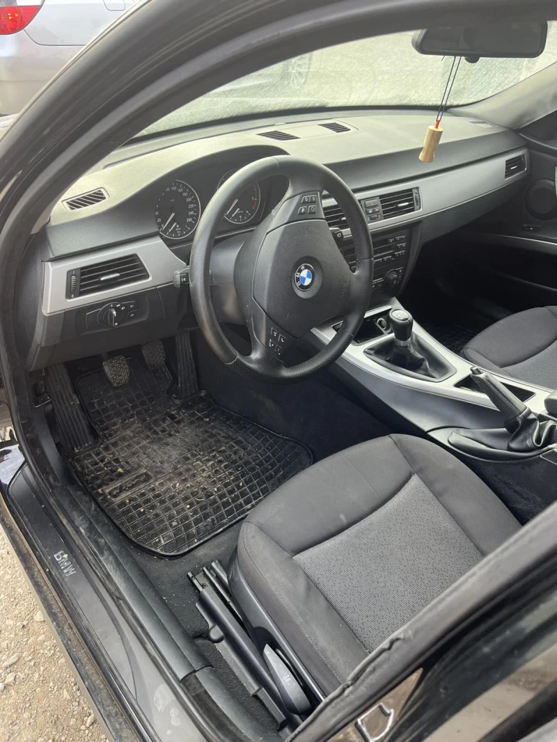 BMW 320, снимка 8 - Автомобили и джипове - 48842009