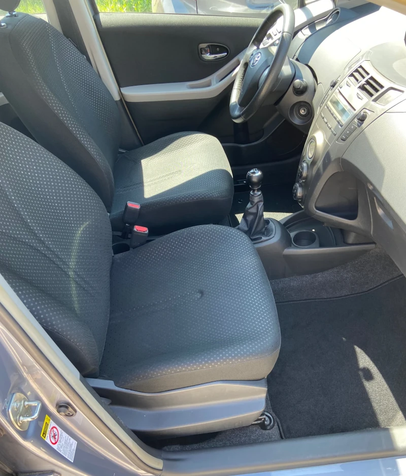 Toyota Yaris Facelift 6 speed, снимка 5 - Автомобили и джипове - 52824528
