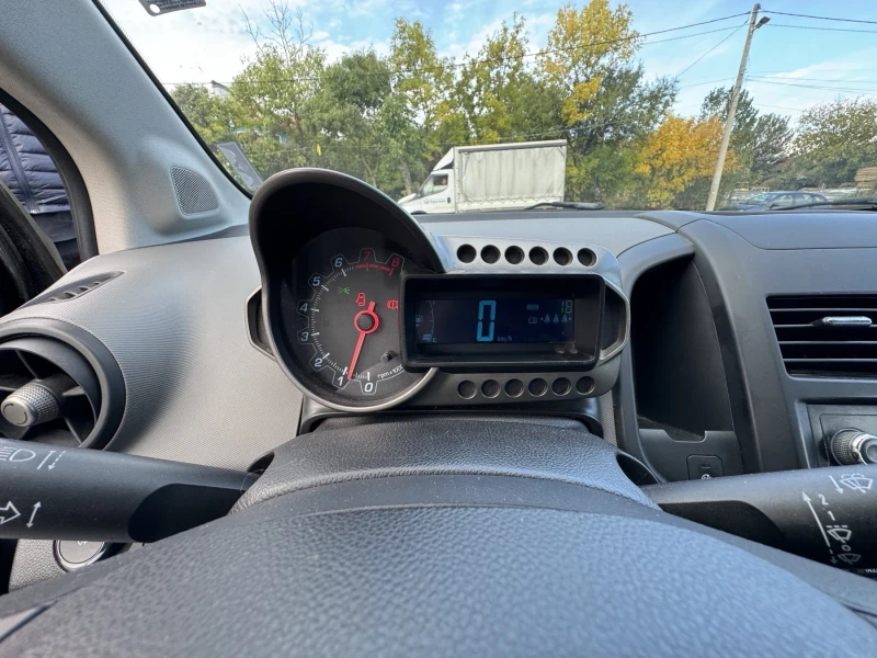 Chevrolet Aveo 1.2 LPG, снимка 8 - Автомобили и джипове - 52030820