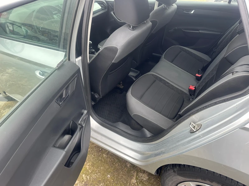Skoda Fabia 1.2 Бензин, снимка 12 - Автомобили и джипове - 53235794