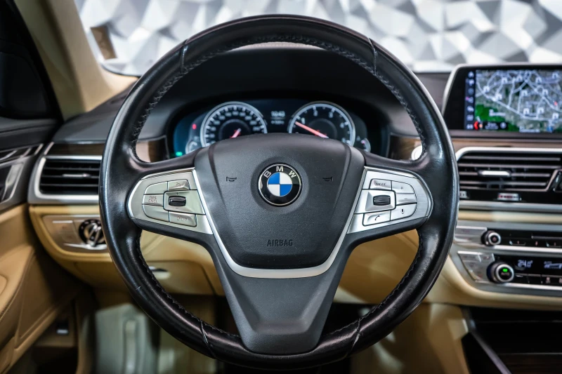 BMW 730 d xDrive* Pano* 360, снимка 14 - Автомобили и джипове - 53325044
