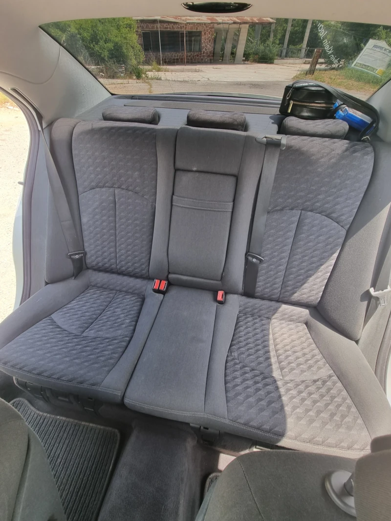 Mercedes-Benz E 270, снимка 12 - Автомобили и джипове - 53472017