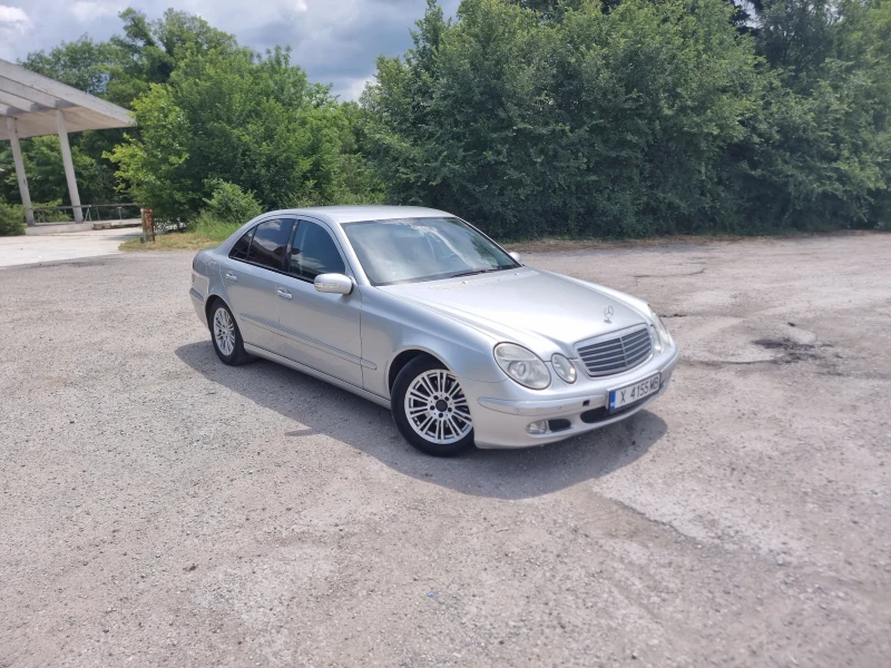 Mercedes-Benz E 270, снимка 5 - Автомобили и джипове - 53472017
