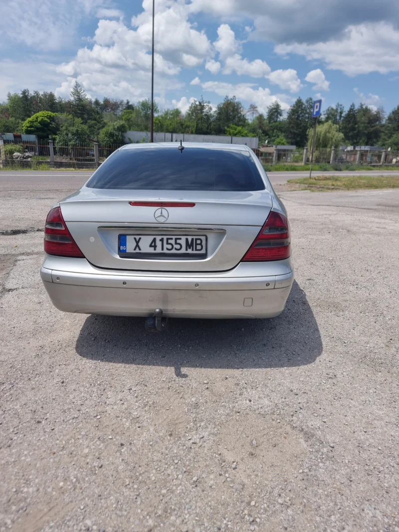 Mercedes-Benz E 270, снимка 4 - Автомобили и джипове - 53472017