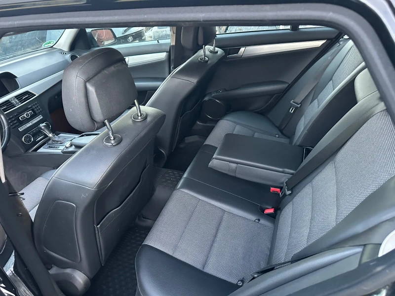 Mercedes-Benz C 350 AMG, снимка 2 - Автомобили и джипове - 53528543