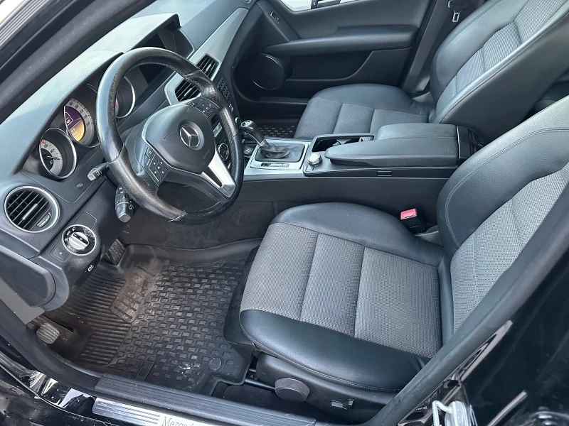 Mercedes-Benz C 350 AMG, снимка 3 - Автомобили и джипове - 53528543