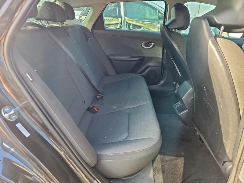 Kia K4 2.0L 4 Front-wheel Drive, снимка 11 - Автомобили и джипове - 53865801