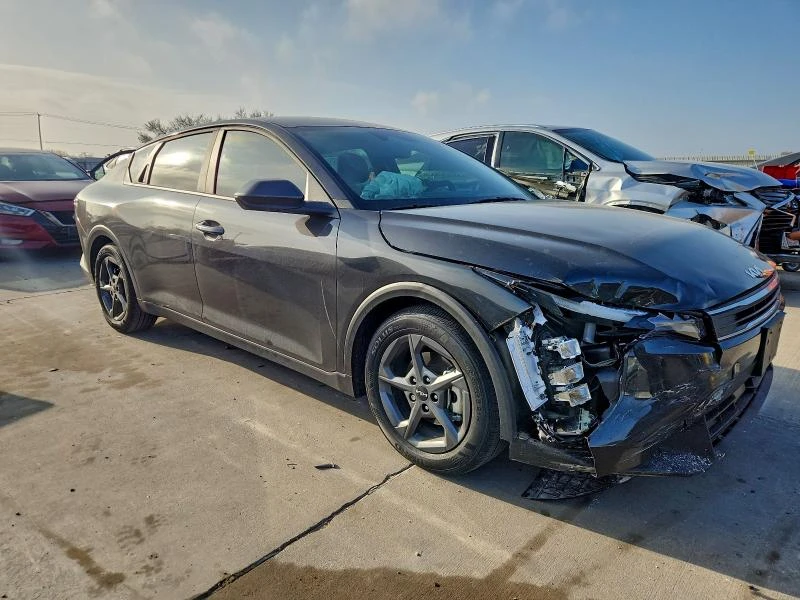 Kia K4 2.0L 4 Front-wheel Drive, снимка 5 - Автомобили и джипове - 53865801