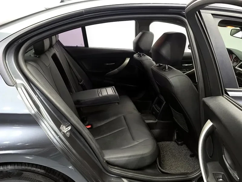 BMW 320 d, снимка 12 - Автомобили и джипове - 54201731