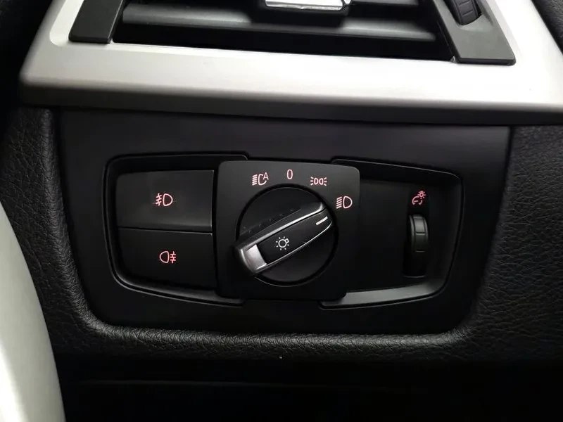 BMW 320 d, снимка 15 - Автомобили и джипове - 54201731