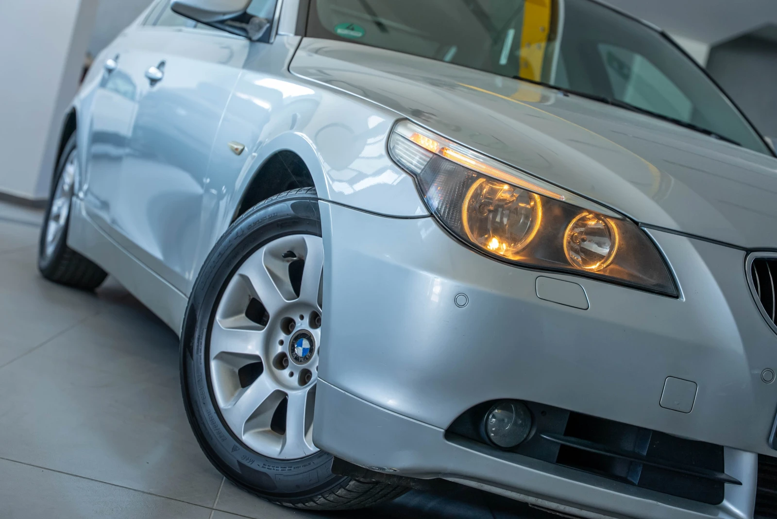 BMW 525 3.0 d - изображение 2