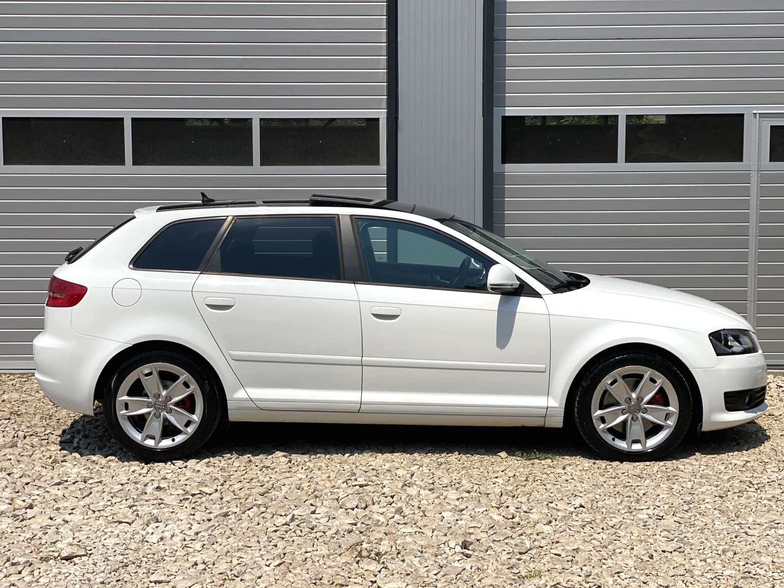 Audi A3 2.0TDI 170 АВТОМАТ КОЖА НАВИГАЦИЯ ПАНОРАМА ПОДГРЕВ - изображение 7