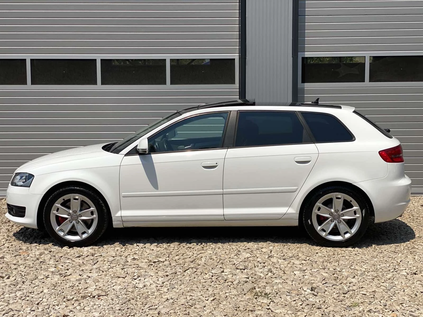 Audi A3 2.0TDI 170 АВТОМАТ КОЖА НАВИГАЦИЯ ПАНОРАМА ПОДГРЕВ - изображение 5