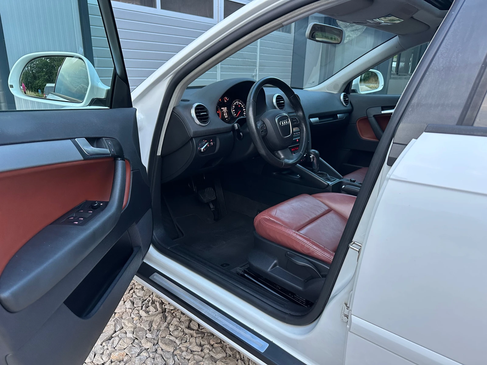 Audi A3 2.0TDI 170 АВТОМАТ КОЖА НАВИГАЦИЯ ПАНОРАМА ПОДГРЕВ - изображение 8
